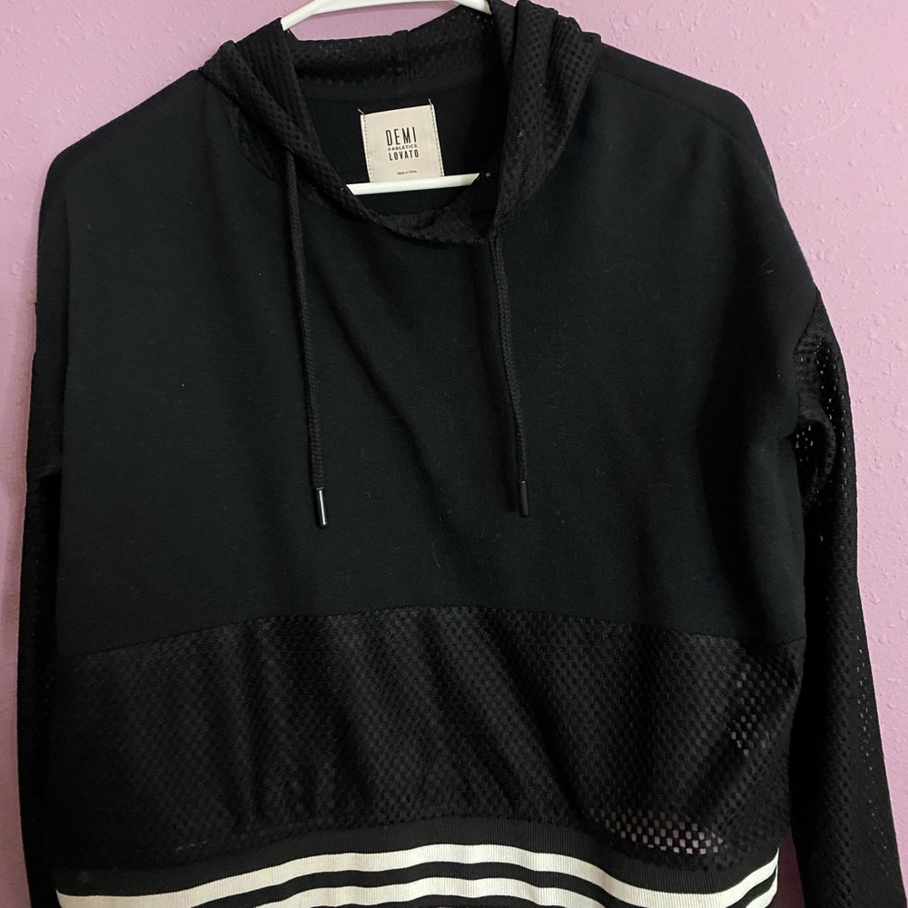 Demi lavato fabletics collection size small black crop top with mesh
